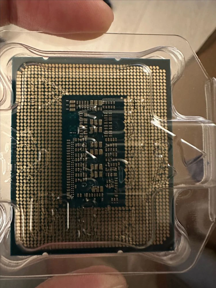인텔 코어i7-13세대 13700KF CPU 이미지