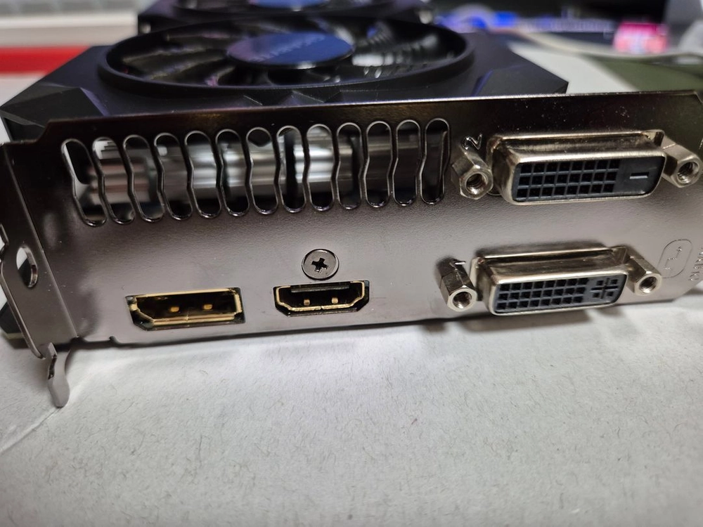GIGABYTE GeForce GTX 950 2GB GDDR5 팝니다! 이미지