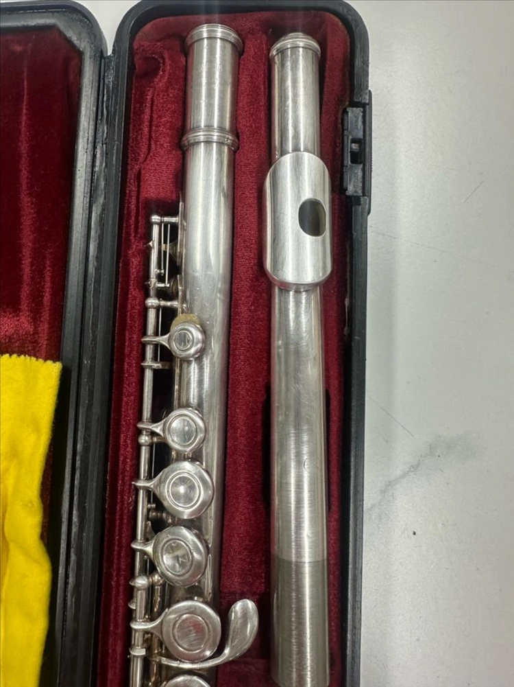 야마하 일본산 플루트 F100SII 연습용 악기 판매합니다 상품 정보 • 브랜드/모델명: 야마하 (YAMAHA) 이미지