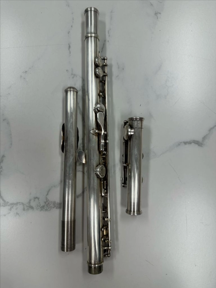 야마하 일본산 플루트 F100SII 연습용 악기 판매합니다 상품 정보 • 브랜드/모델명: 야마하 (YAMAHA) 이미지
