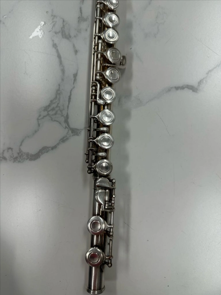 야마하 일본산 플루트 F100SII 연습용 악기 판매합니다 상품 정보 • 브랜드/모델명: 야마하 (YAMAHA) 이미지