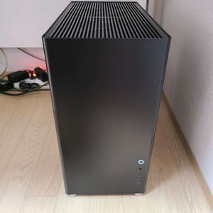 인텔 i7-8700K 중고조립 게이밍 컴퓨터 본체 이미지