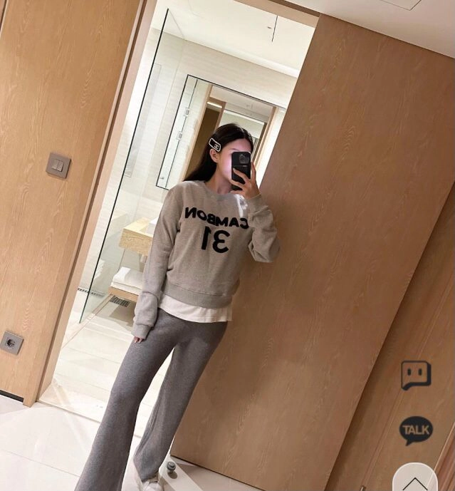 네이비 깜봉 영문 맨투맨 mtm 이미지