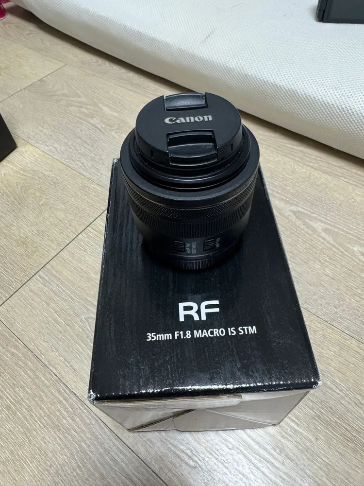 EOS R 바디, RF 24-105 F4 L렌즈, RF 35 F1.8, 픽디자인 슬링백 6L, 레오포토LY-224c 이미지