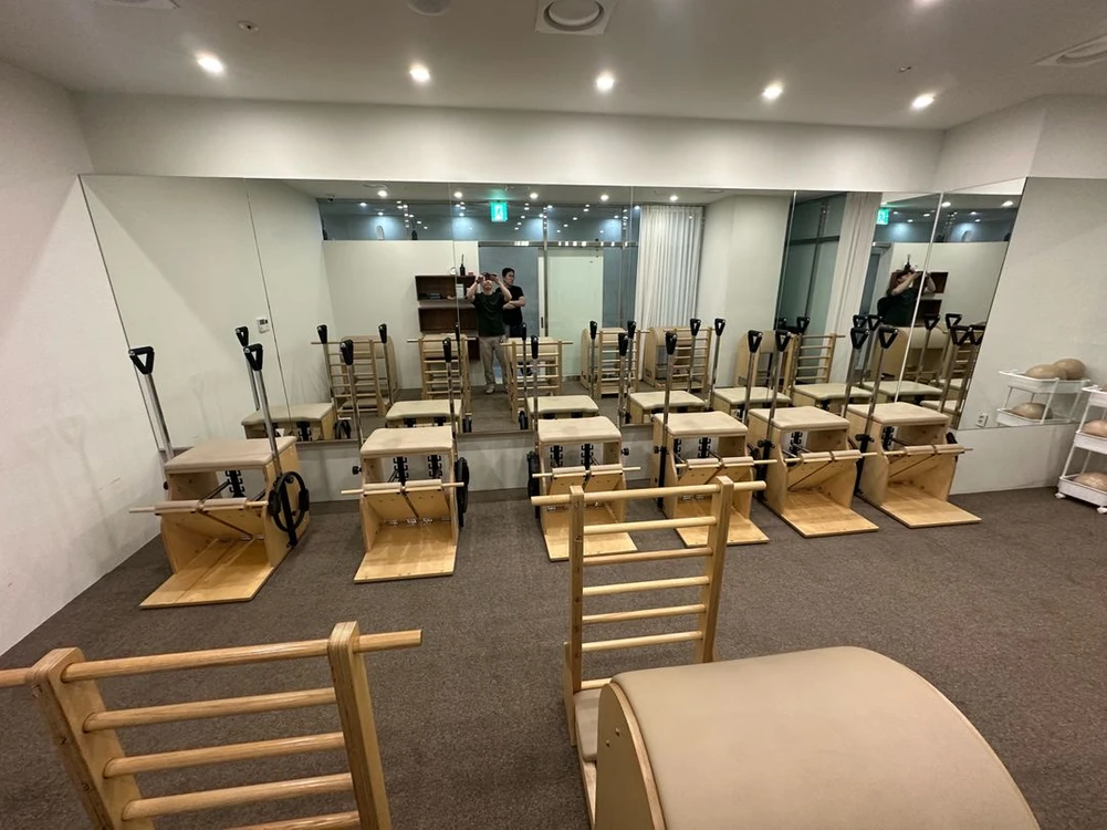 발렌 필라테스 캐딜락, 리포머, 바렐, 체어 이미지