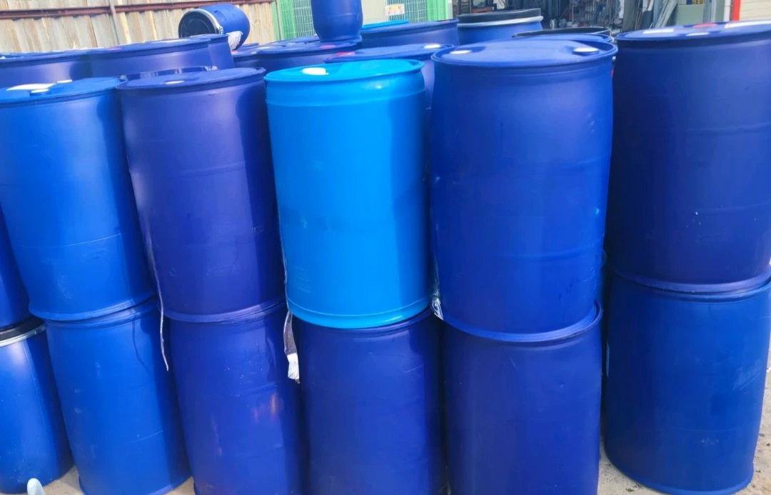 철 드럼통 공 드럼통 농업용 물통 플라스틱 드럼통 젓갈통 약품통 HDPE 드럼통 대형물통 이미지