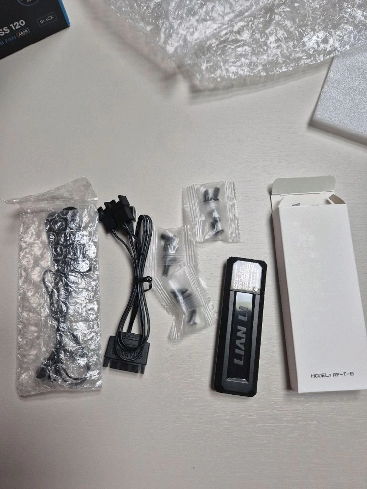 리안리 유니팬 sl wireless 120 3팩 블랙 이미지