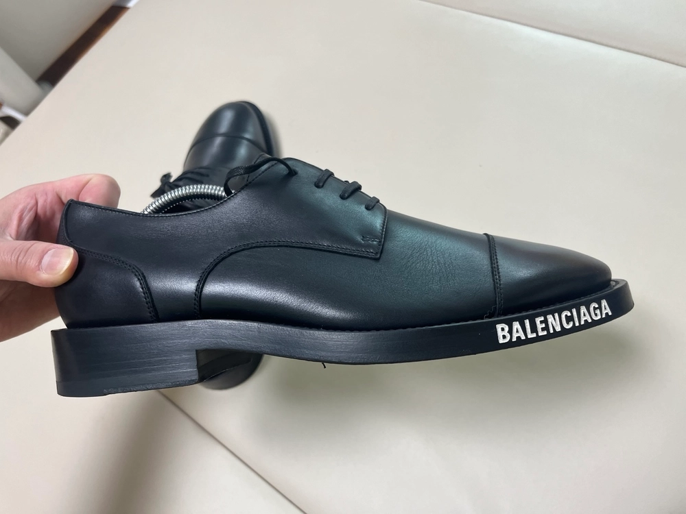 발렌시아가 BALENCIAGA 로고레터링 블랙 더비 슈즈 270사이즈 이미지