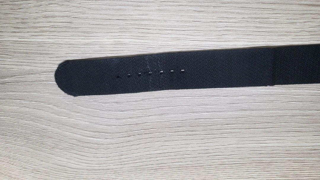 튜더 블랙베이 크로노 22mm 나토 스트랩 밴드 이미지