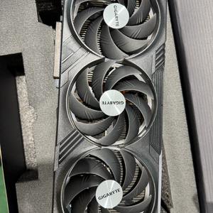 기가바이트 4090 게이밍oc 24g 팝니다 이미지