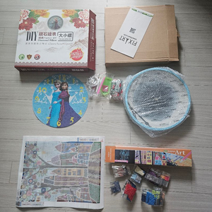 보석 십자수 DIY 겨울왕국 벽시계 야광 보석 십자수 2종 이미지
