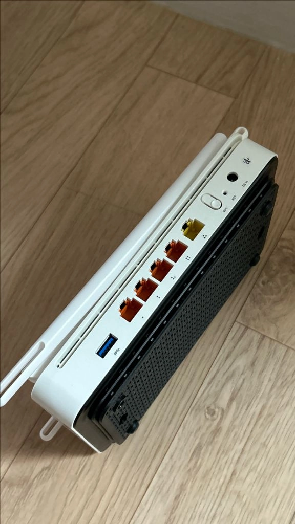 IPTIME AX2004BCM 유•무선공유기 화이트 와이파이 이미지
