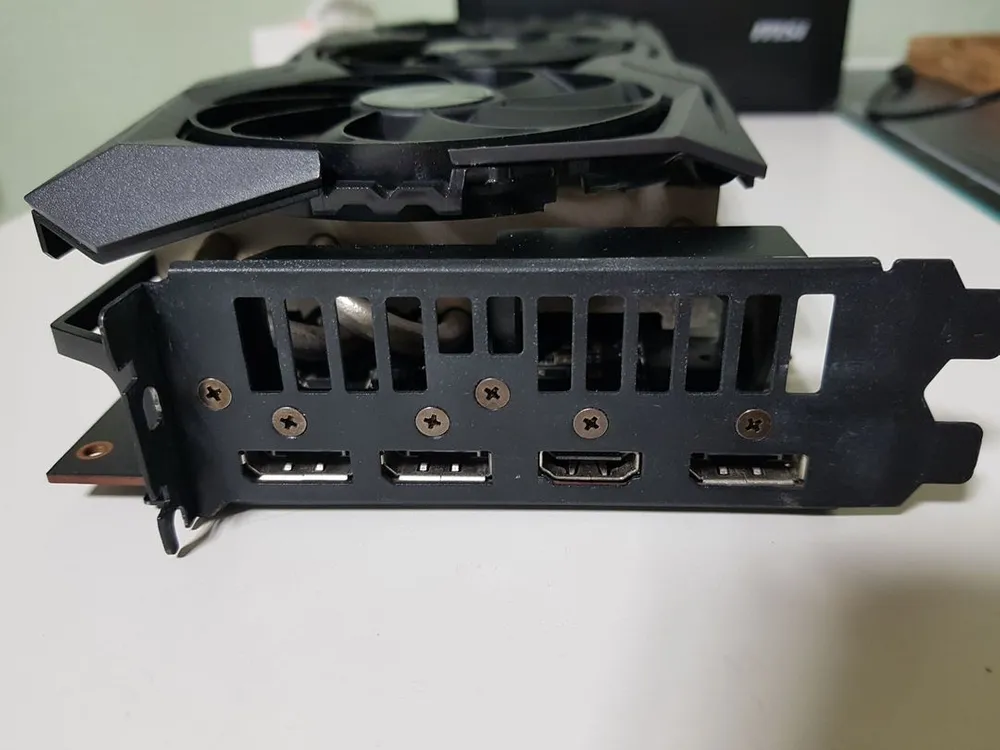 ASUS RX5700XT 스트릭스 이미지