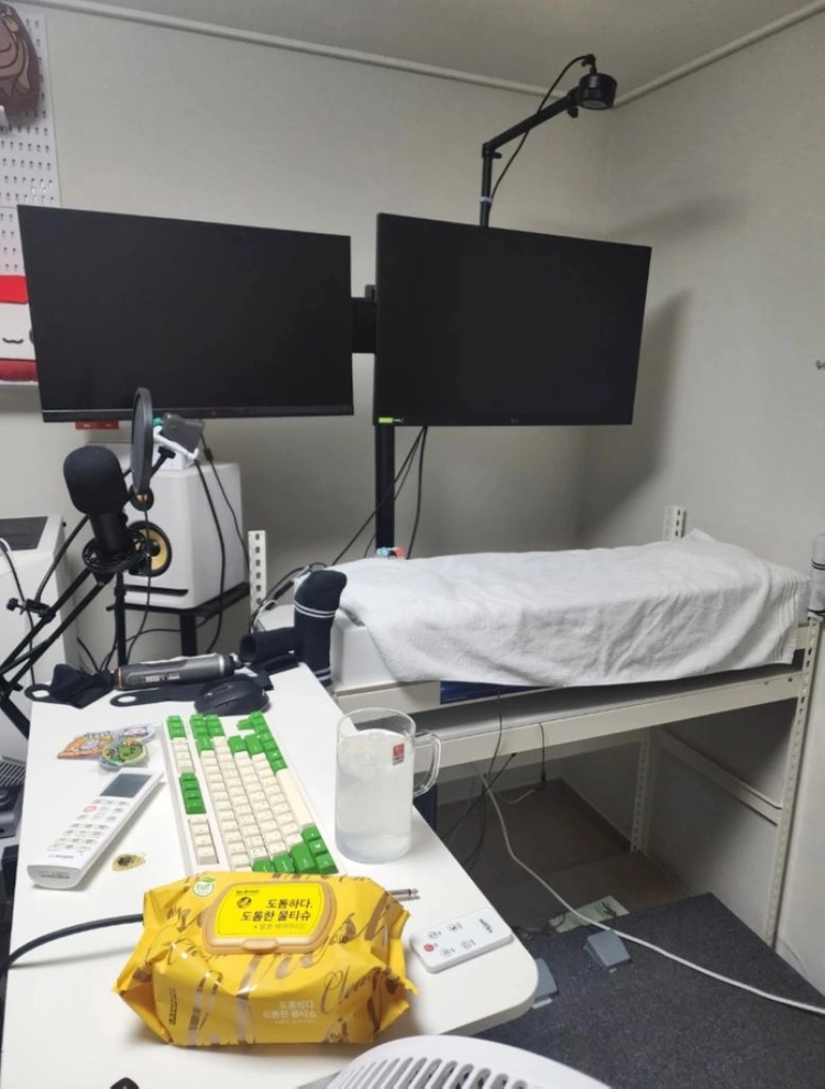 엔산마운트 이동식 모니터 스탠드 듀얼 거치대 팝니다 이미지