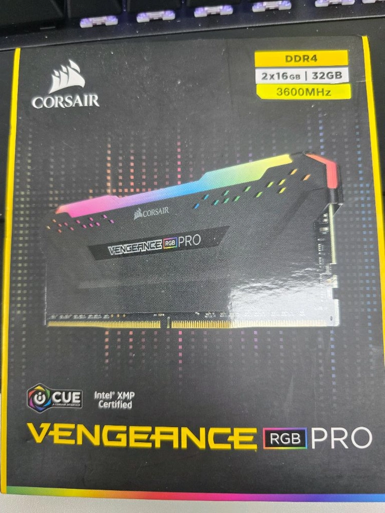 커세어 DDR4 벤전스 rgb pro 32gb 미개봉 팝니다 이미지