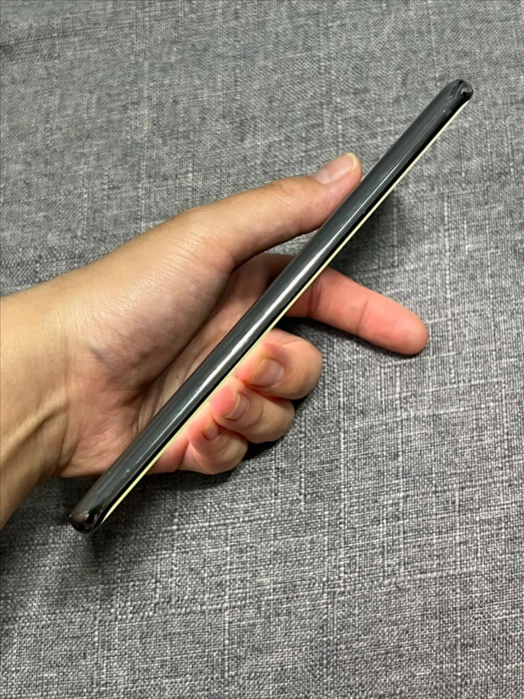 갤럭시 S20플러스 이미지