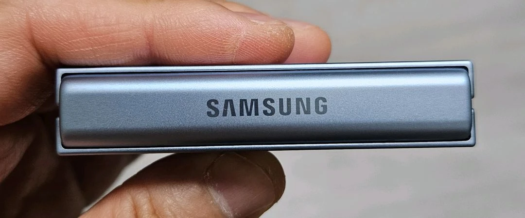 갤럭시 Z플립6 블루 256GB A급 싸게 팝니다. 이미지