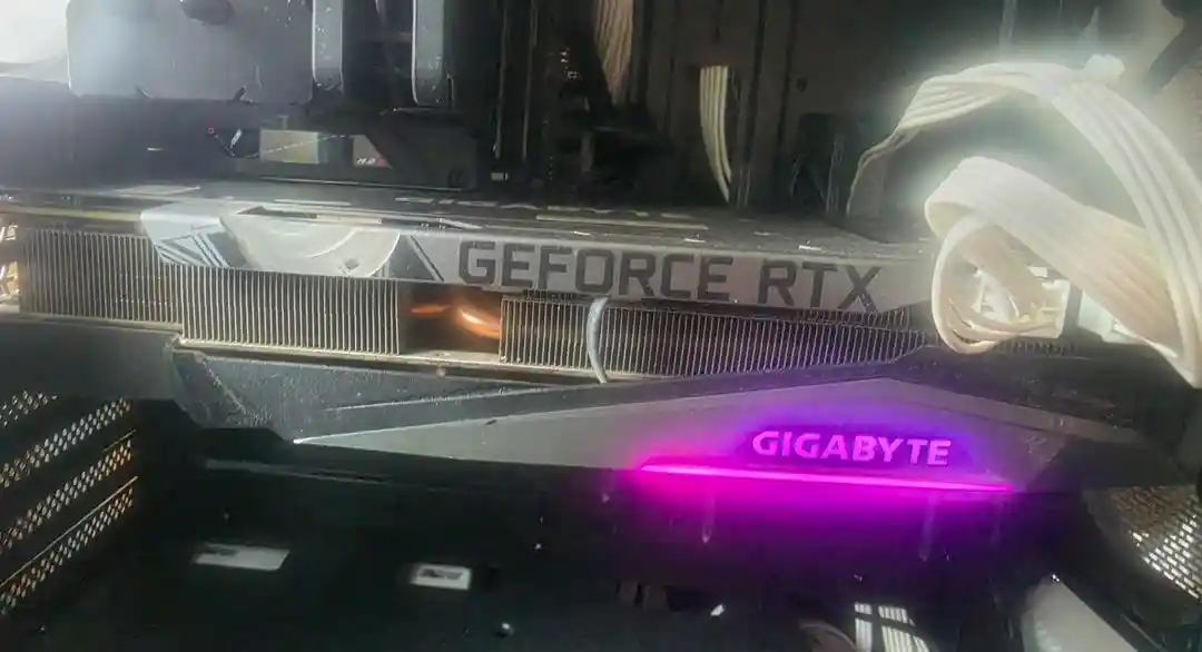 기가바이트 RTX 3080 Ti 그래픽카드 - 안심되는 중고거래
