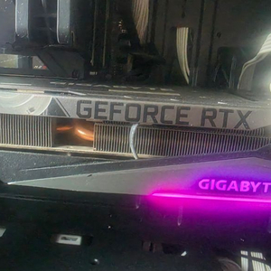 기가바이트 RTX 3080 Ti 그래픽카드 이미지