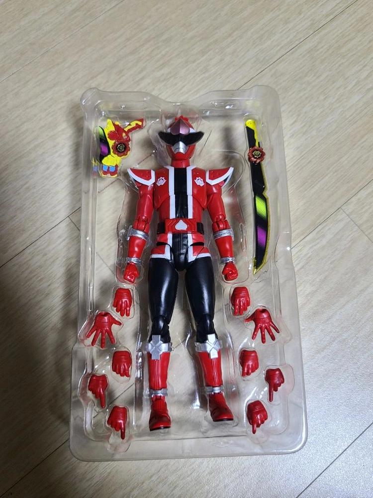 슈퍼전대 shf 돈모모타로, 젠카이저 블랙 일괄 판매합니다 이미지