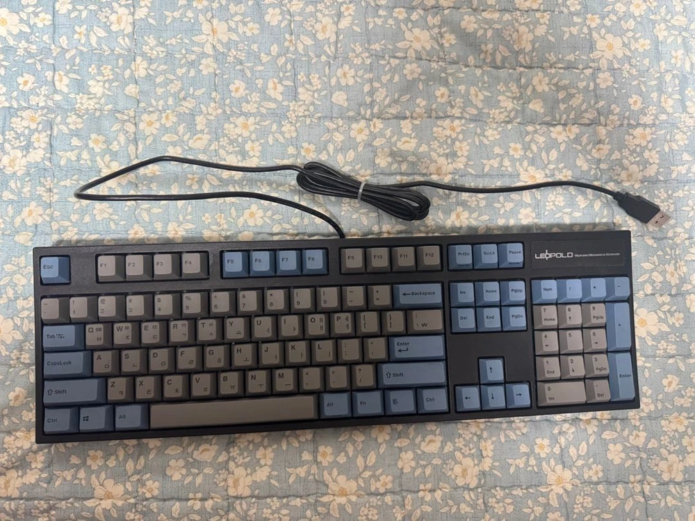레오폴드 FC900R PD 그레이 블루 적축 기계식 키보드 이미지