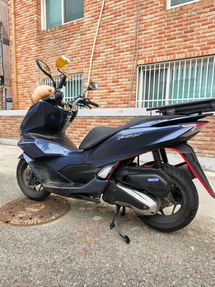 22년 pcx 11만125cc 스쿠터 이미지