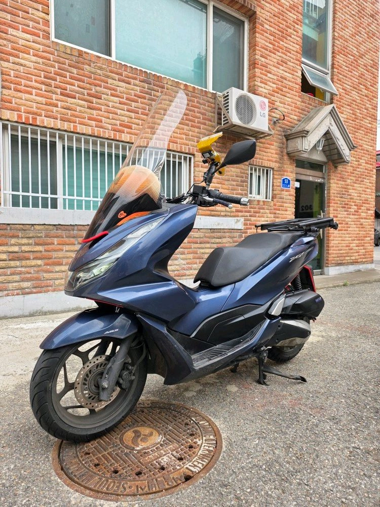 22년 pcx 11만125cc 스쿠터 이미지