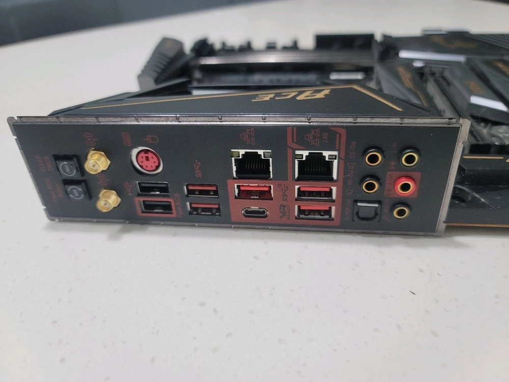 MSI MEG X570 ACE + AMD RYZEN9 3900x 이미지
