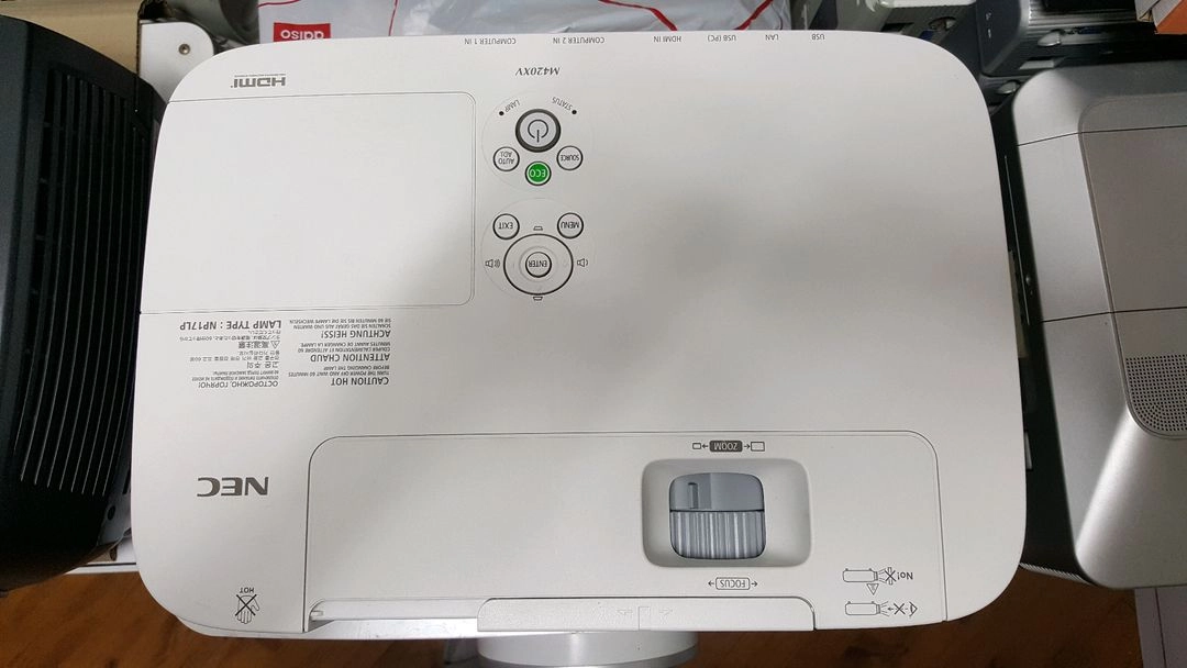 NEC 4200안시 빔프로젝터 NP-M420XV 판매합니다. 이미지