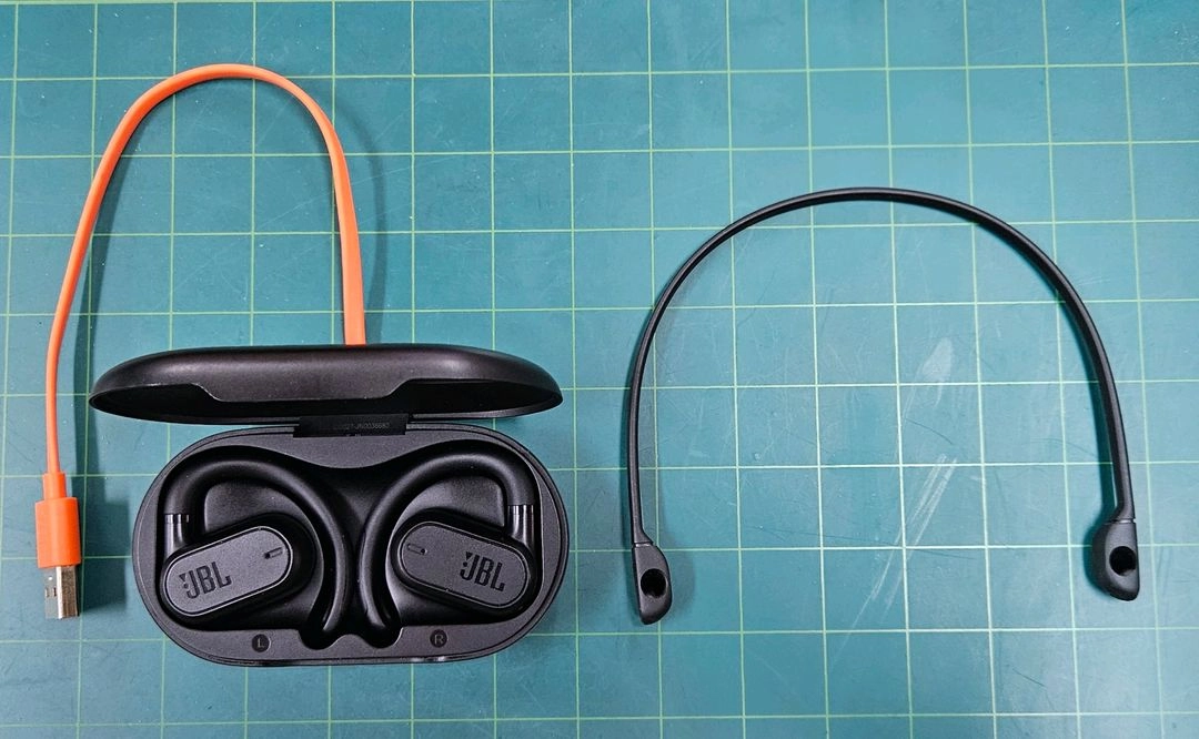 JBL SOUNDGEAR SENSE 이미지