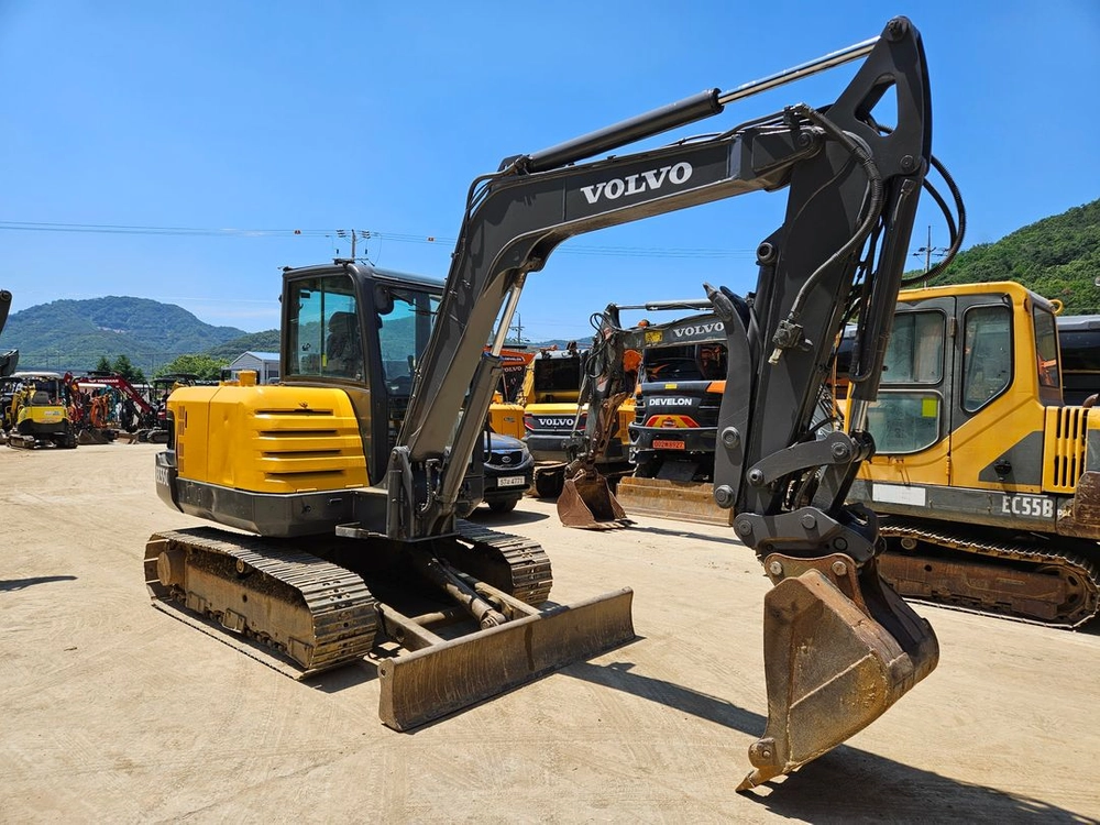 중고 02굴삭기 EC55C 코끼리집게 농장용적극추천 이미지