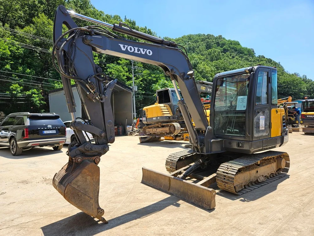 중고 02굴삭기 EC55C 코끼리집게 농장용적극추천 이미지