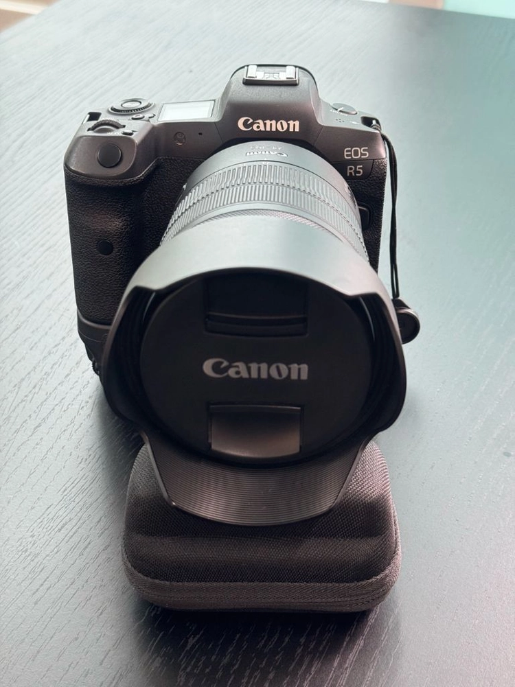 Canon eos r5 + rf 24-105 패키지 팝니다. 이미지