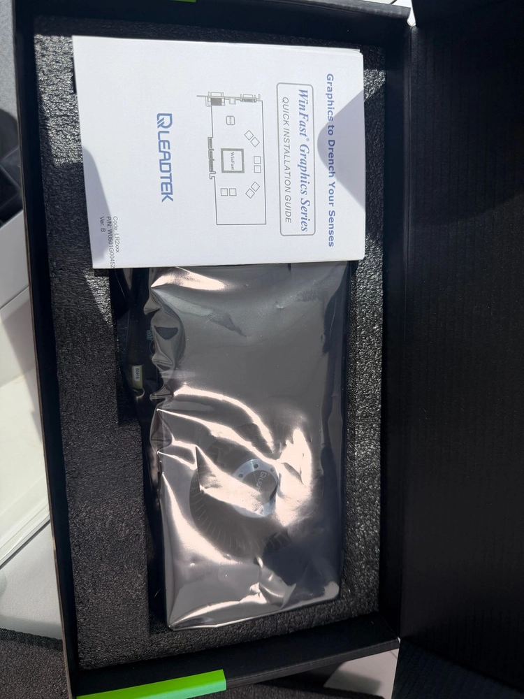 리드텍 RTX 4070 AI BLOWER 새제품. 이미지
