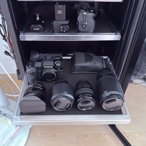 후지필름 X-H2S 카메라와 렌즈 4종 이미지