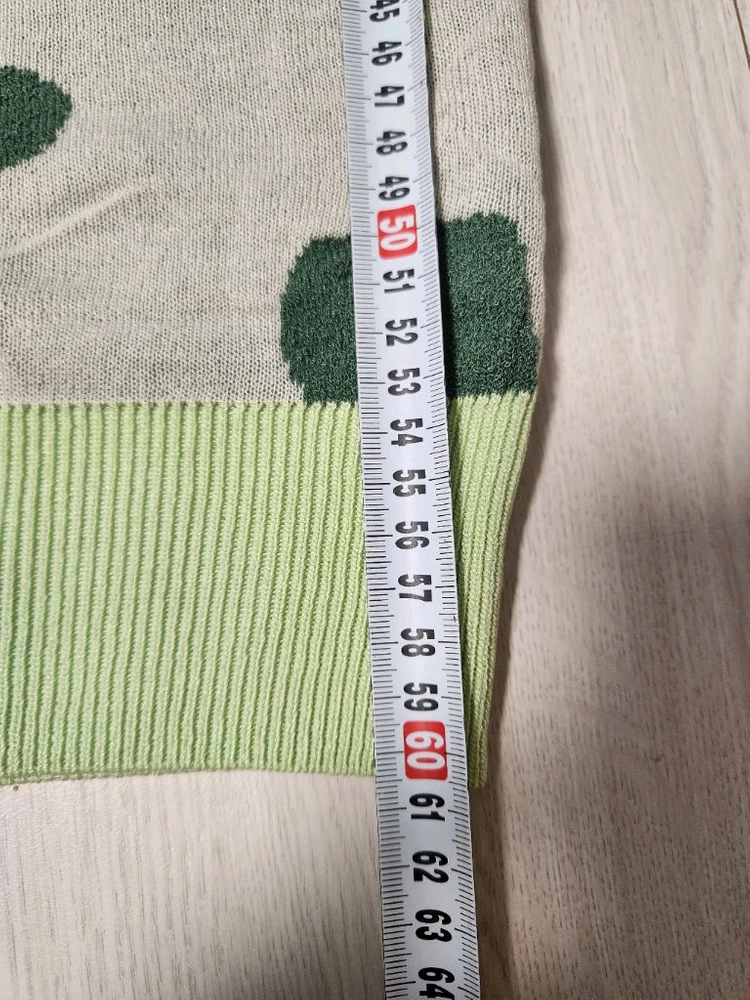 택 새상품) 휠라 키즈 가드닝 전판 패턴 가디건 사이즈155출시가 89,000원여러 중고사이트에도 같이 판매하고 있 이미지