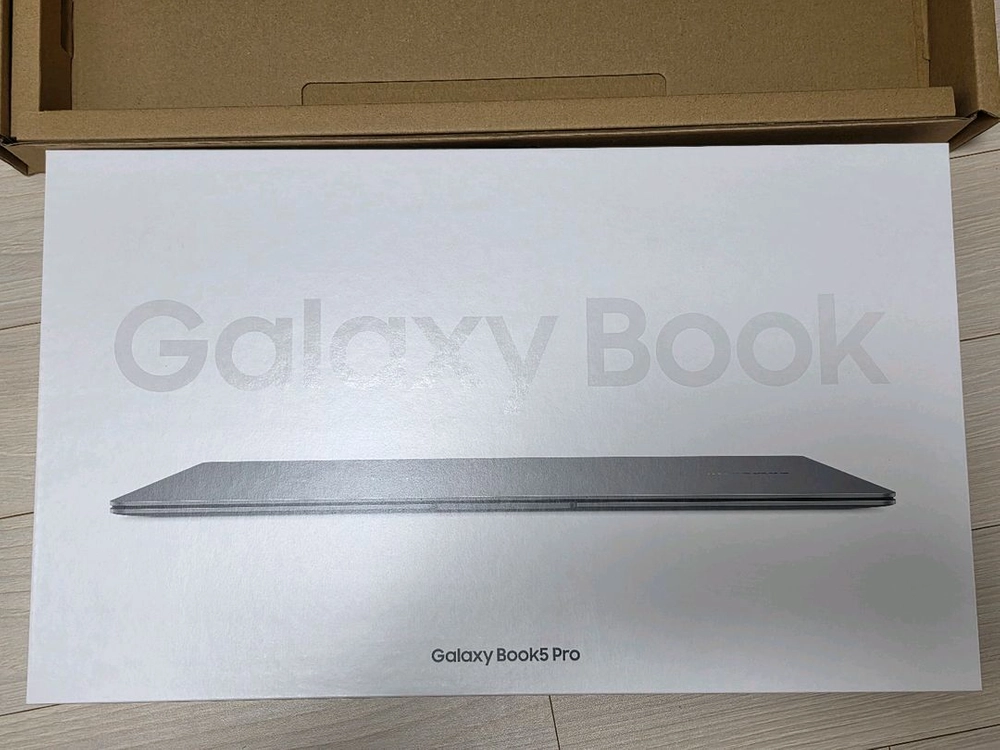 갤럭시북5 프로 16인치 NT960XHA-K51AY 이미지