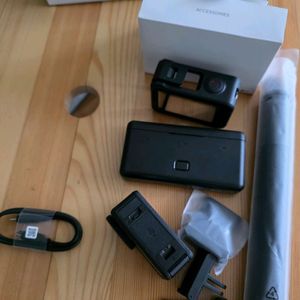 DJI 오즈모 액션 5프로 어드벤처 콤보 이미지