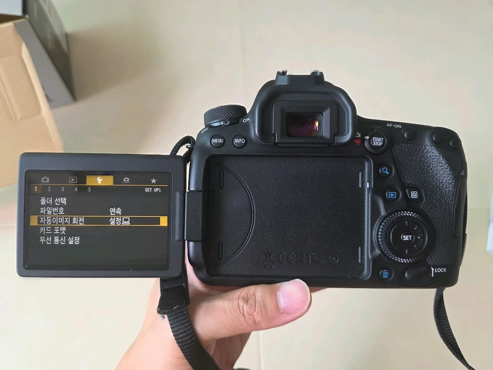 캐논 6D Mark II(육두막) 바디 판매합니다. 이미지