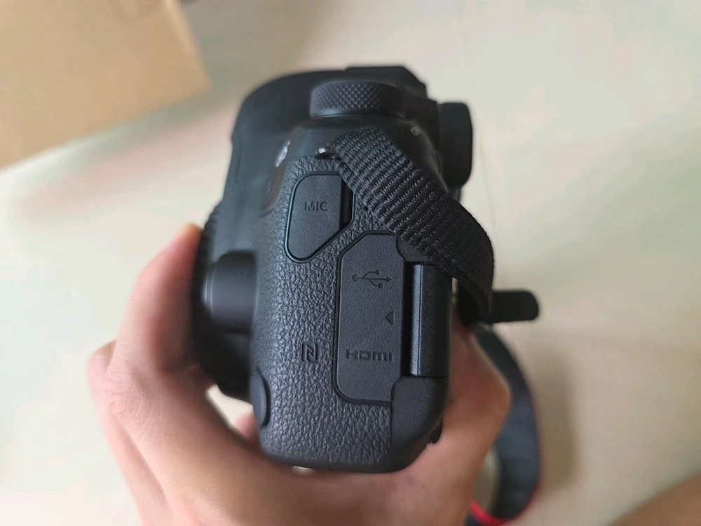 캐논 6D Mark II(육두막) 바디 판매합니다. 이미지