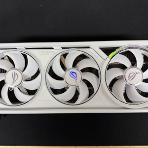 ROG Astral GeForce RTX 5090 WHITE 화스트랄 팝니다 이미지