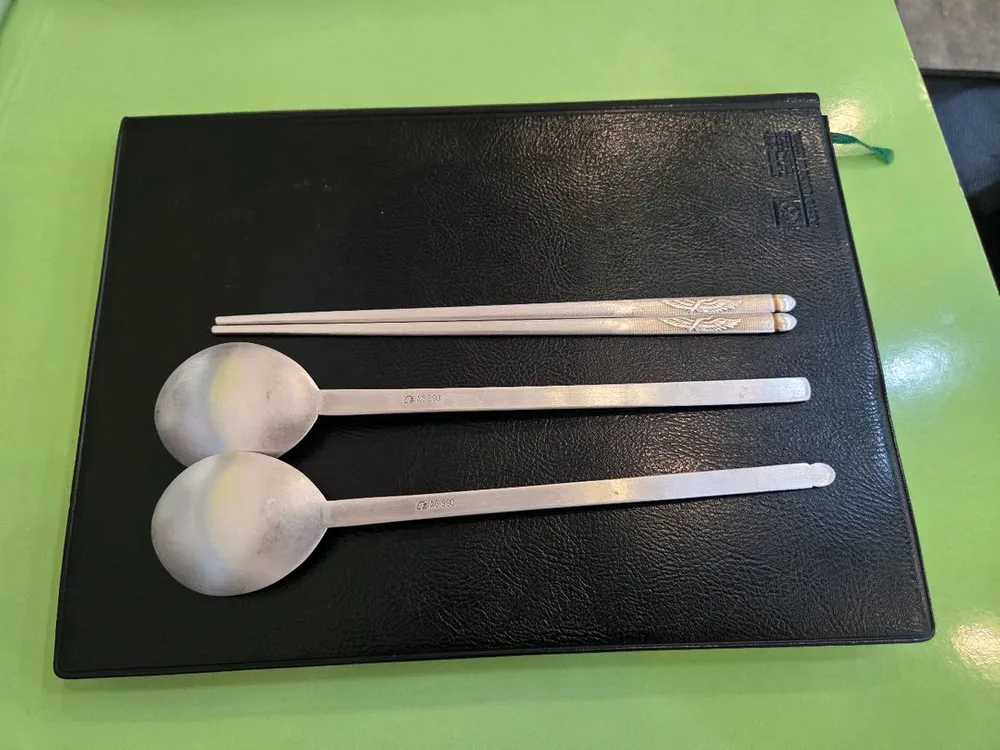 은수저 부부? 세트..99%..165g..순 44돈 입니다 이미지