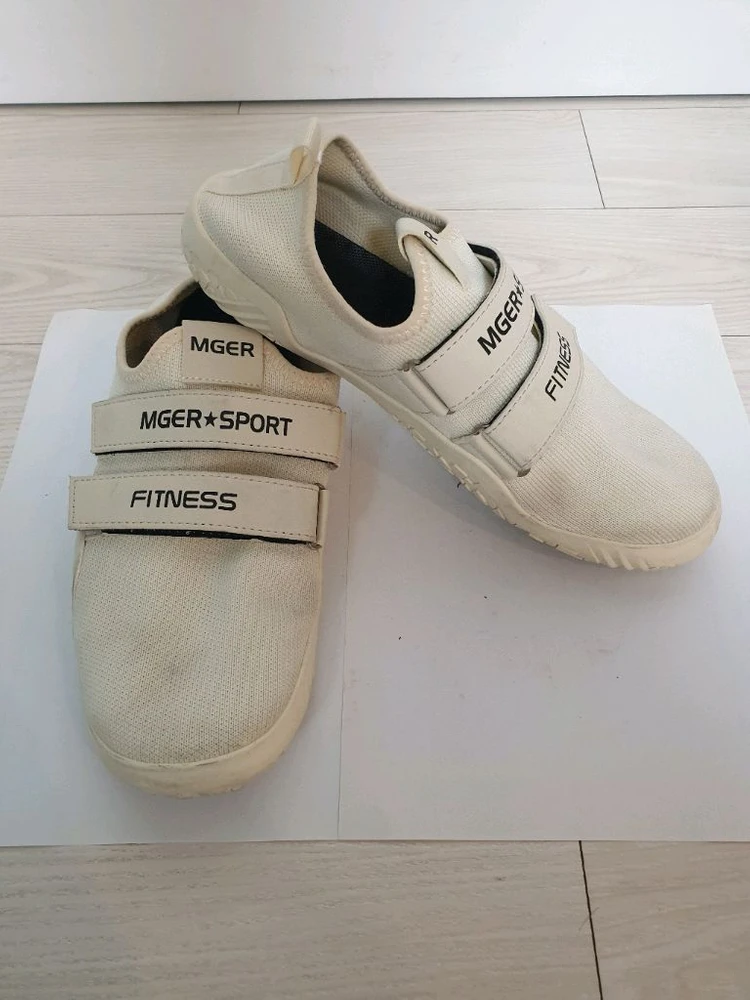 MGER Fitness 화이트 피트니스 스포츠화 (280~285) 이미지