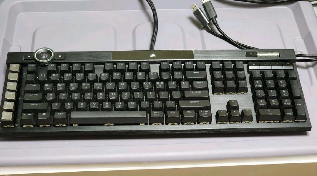 커세어 K100 OPX 광축 CORSAIR 키보드 이미지