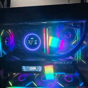 라이젠7 9800X3D RTX5070TI 리안리 불칸 하이엔드본체 팝니다 이미지