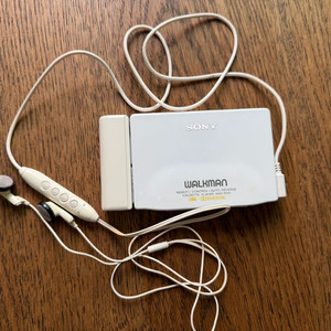 Sony WM-701C 워크맨 카세트 플레이어 이미지