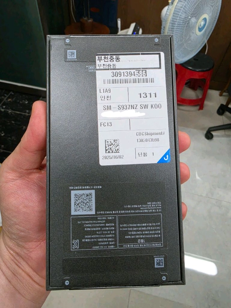 갤럭시 S25 Edge(엣지) 512GB 실버 삼성케어플러스 양도 가능 이미지