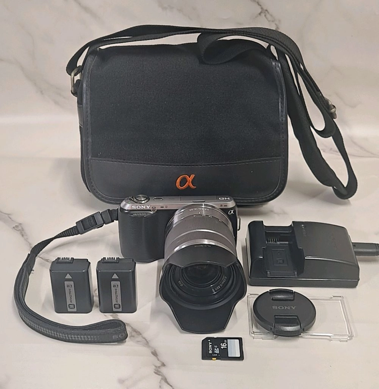 소니 NEX-C3 미러리스 디지털 카메라 /18-55mm 렌즈 /가방 이미지