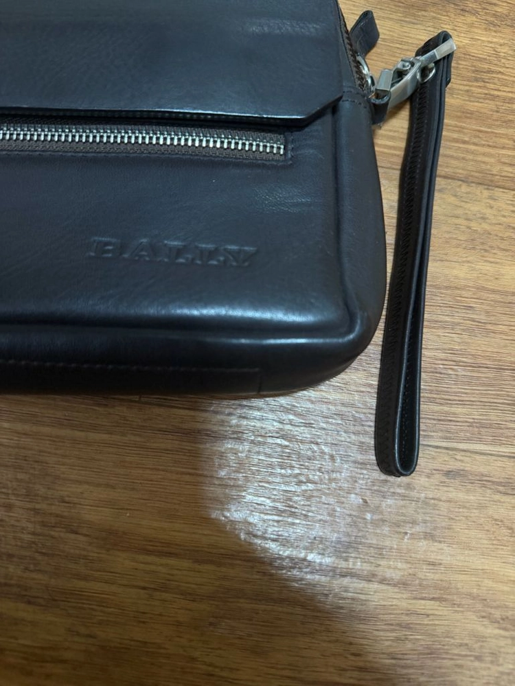 발리 가죽 클러치백 이미지