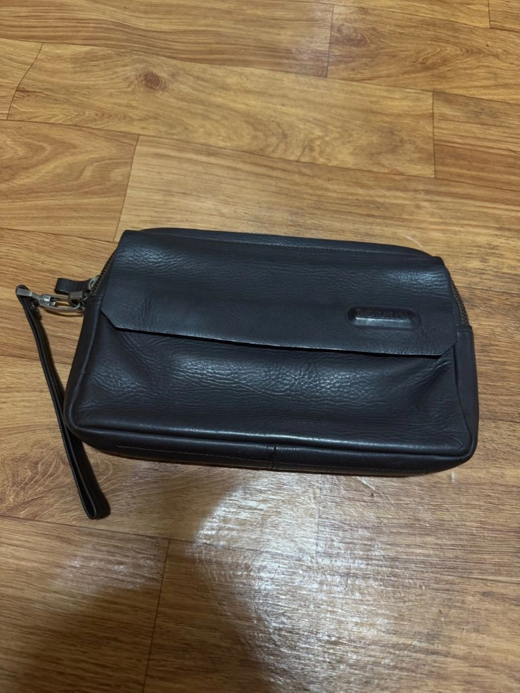 발리 가죽 클러치백 이미지
